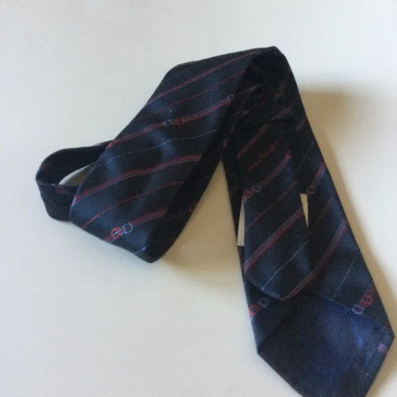 SALVATORE FERRAGAMO MENS SILK STRIPE TIE WITH LOGO NAVY BLUE NWT